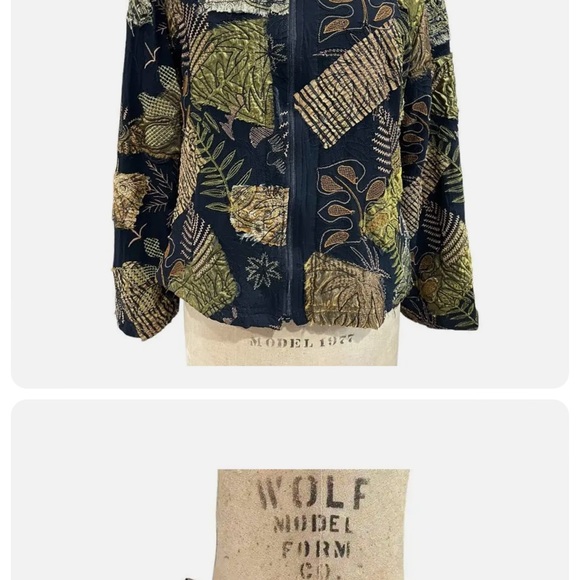 New CHICOS Women’s Zippered Jacket Black Gold Embroidered Fauna 100% rayon - Picture 9 of 9